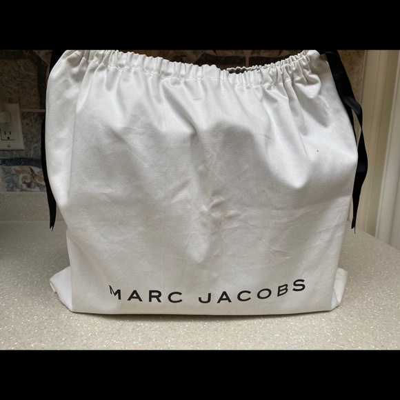 MARC JACOBS LEATHER BLACK BAG with Shoulder Strap - Picture 3 of 11